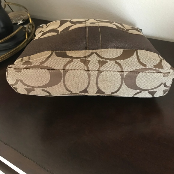 Pre-Loved Coach Tote - Picture 2 of 4